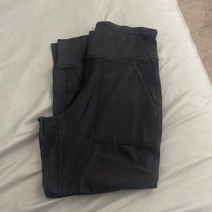 lululemon cropped aligns